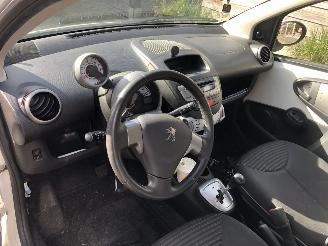 Peugeot 107 107 1.0 Active picture 10
