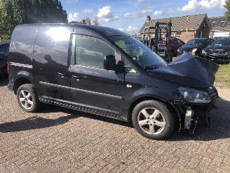 krockskadad bil bedrijf Volkswagen Caddy Caddy 1.6 TDI 2012/9