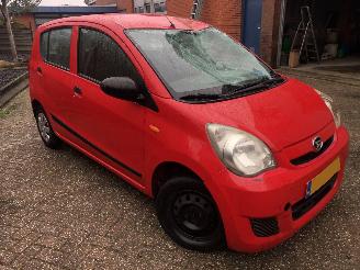Coche accidentado Daihatsu Cuore couere 1.0 2010/1