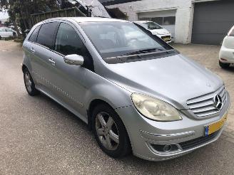 škoda osobní automobily Mercedes B-klasse B-klasse 200 2005/6