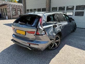 Volvo V-60 2.0 B4 R-Design Automaat picture 2