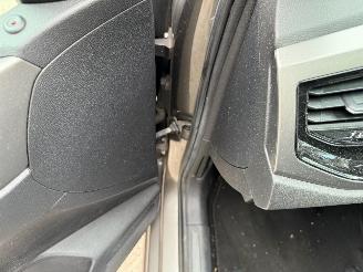 Volkswagen Polo 1.0 TSI Navi Clima Cruise NAP picture 17
