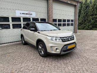 Vaurioauto  passenger cars Suzuki Vitara 1.6 Exclusive Cruise Navi Clima NAP ! 2015/11