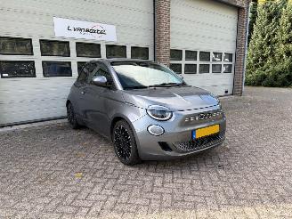 skadebil auto Fiat 500 Icon 42 kWh Navi Cruise Clima NAP ! 2020/12