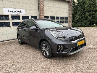 krockskadad bil auto Kia Niro 1.6 GDi Hybrid DynamicPlusLine Leder Clima Navi 57164 Km NAP ! 2021/1