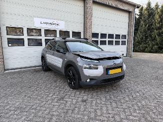 krockskadad bil auto Citroën C4 cactus 1.2 e-VTi Business Automaat Navi Clima Cruise NAP ! 2014/11