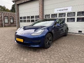 damaged passenger cars Tesla Model 3 Long Range AWD 75 kWh Leder Pano 2019/2