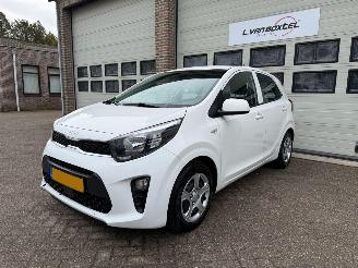 Damaged car Kia Picanto 1.0 DPi Comfortline Airco Cruise NAP ! 2023/8