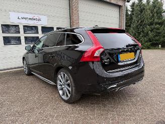 Volvo V-60 2.4 D6 AWD Plug-In Hybrid Summum Automaat Schuifdak NAP ! picture 4