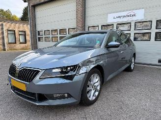 Coche accidentado Skoda Superb 1.5 TSI ACT Automaat Navi Clima Cruise 2019/7