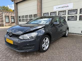 krockskadad bil auto Volkswagen Golf 1.2 TSI Navi Clima 2013/2