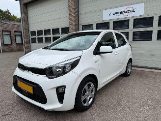 damaged passenger cars Kia Picanto 1.0 DPI Comfortline Airco Cruise 39499 Km NAP ! 2024/5
