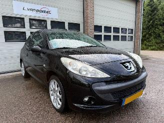 krockskadad bil auto Peugeot 206 1.4 XS Airco 2010/9