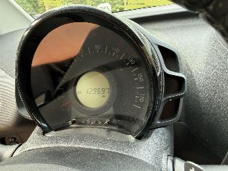 Peugeot 108 1.0 e-VTi Active Automaat Navi AC NAP picture 8