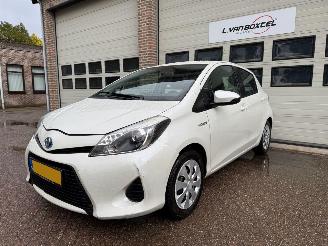 skadebil auto Toyota Yaris 1.5 Full Hybrid Aspiration Automaat Navi Clima 92628 Km ! 2013/7