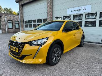 skadebil auto Peugeot e-208 EV Allure Pack 50 kWh Navi Clima NAP ! 2022/7