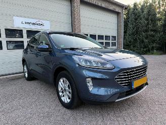 Schadeauto Ford Kuga 2.5 PHEV Titanium Navi Clima NAP ! 2022/10