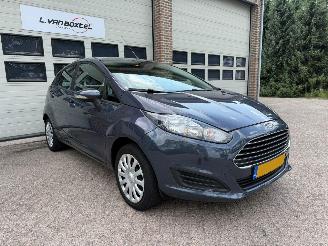skadebil auto Ford Fiesta 1.0 Style Navi Airco NAP ! 2015/4