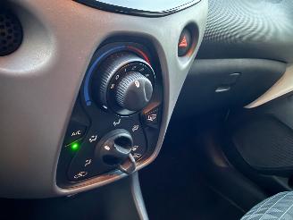 Peugeot 108 1.0 e-VTi Active Navi Airco 20025 Km NAP ! picture 11