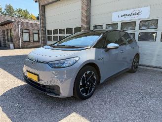 damaged passenger cars Volkswagen ID.3 First 58 kWh Navi Clima 67933 Km NAP ! 2020/10