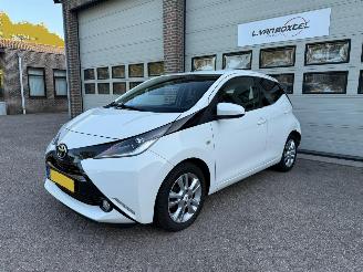 Avarii autoturisme Toyota Aygo 1.0 VVT-i X Navi Clima 81688 Km NAP ! 2018/6
