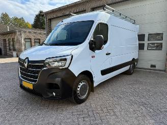Vaurioauto  commercial vehicles Renault Master T35 2.3 dCi L2H2 Bedrijfsinrichting 88999 Km NAP ! 2021/10