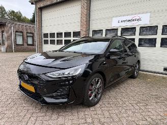 uszkodzony samochody osobowe Ford Focus 1.0 EB Hybrid ST-Line Navi Clima Cruise NAP ! 2023/4