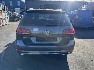Volkswagen Golf  picture 4