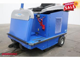   95 BJ 2022 33Hrs! Kehrmaschine / Veegmachine picture 10