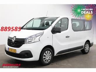 Schade bestelwagen Renault Trafic Passenger 1.6 dCi Expression 9-Pers. Airco 2018/5
