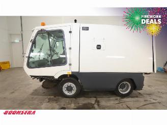 TENNANT  HMF 426 Veegmachine picture 7