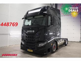 krockskadad bil vrachtwagen Iveco S-way 460 LNG LED ACC Frigoblock Standairco 2021/5