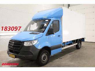 krockskadad bil bedrijf Mercedes Sprinter 311 CDI Koffer 165.947 km! 2022/3
