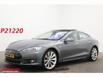 Unfallwagen Tesla Model S P85+ Pano Leder Camera SHZ 2013/11