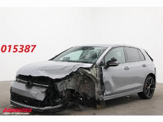 Coche accidentado Volkswagen Golf 2.0 TSI GTI LED ACC LRHZ Camera Virtual 2022/6
