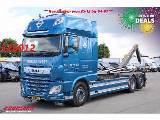 krockskadad bil vrachtwagen DAF XF 480 FAN VDL S-25-660 2X 2020 6X2 Euro 6 Dakairco 2020/11