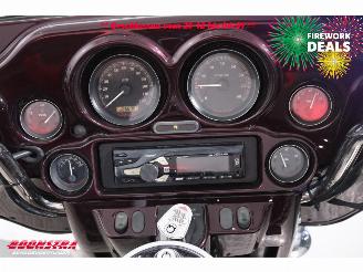 Harley-Davidson  FLHTC Electra Glide picture 16