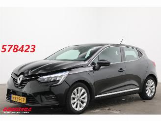 krockskadad bil auto Renault Clio 1.6 E-Tech Hybrid 140 Intens LED Navi Clima Cruise PDC 2022/1