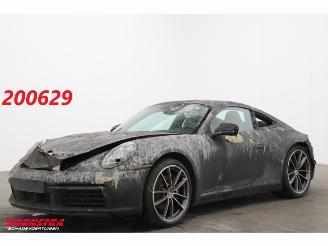 Schadeauto Porsche 911 992 3.0 Carrera Schuifdak PASM LED Camera Leder 2021/10