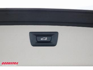 BMW 3-serie Touring 330i Luxury Edition LED Leder Clima Cruise SHZ picture 16