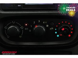 Renault Trafic Passenger 1.6 dCi Expression Energy 9-Pers. Airco picture 16