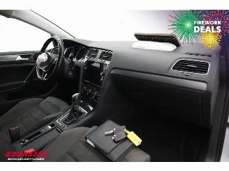 Volkswagen Golf Variant 1.6 TDI DSG Highline R-Line ACC SHZ Clima Navi Camera picture 13