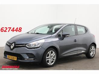 skadebil auto Renault Clio 0.9 TCe Zen Navi Airco Cruise 89.983 km! 2019/4