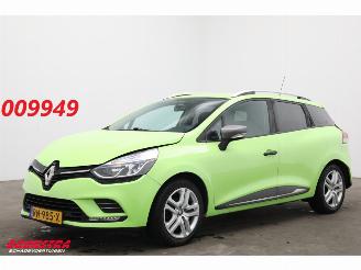 damaged passenger cars Renault Clio Estate 1.5 dCi Ecoleader Zen Navi Airco Cruise PDC AHK 2018/2