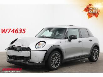 Schadeauto Mini Cooper 1.5 Aut. Classic LED Pano HUD H/K Cruise Camera 2024/12