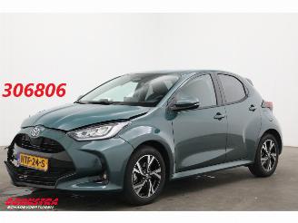 skadebil auto Toyota Yaris 1.5 Hybrid 115 Dynamic LED ACC LRHZ SHZ Camera PDC 3.421 km! 2025/6