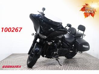 skadebil motor Suzuki  C 1500 BT Intruder ABS Apple/Android Radio 32.752 km! 2014/6
