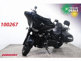 Avarii motociclete Suzuki  C 1500 BT Intruder ABS Apple/Android Radio 32.752 km! 2014/6