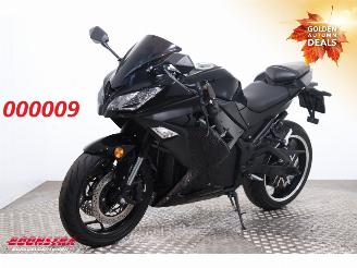krockskadad bil motor Honda  ZF D:RI BTW! 20 km! 2024/1