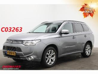 skadebil auto Mitsubishi Outlander 2.0 PHEV Instyle Schuifdak Leder Navi Clima Cruise Camera SHZ AHK 2014/10